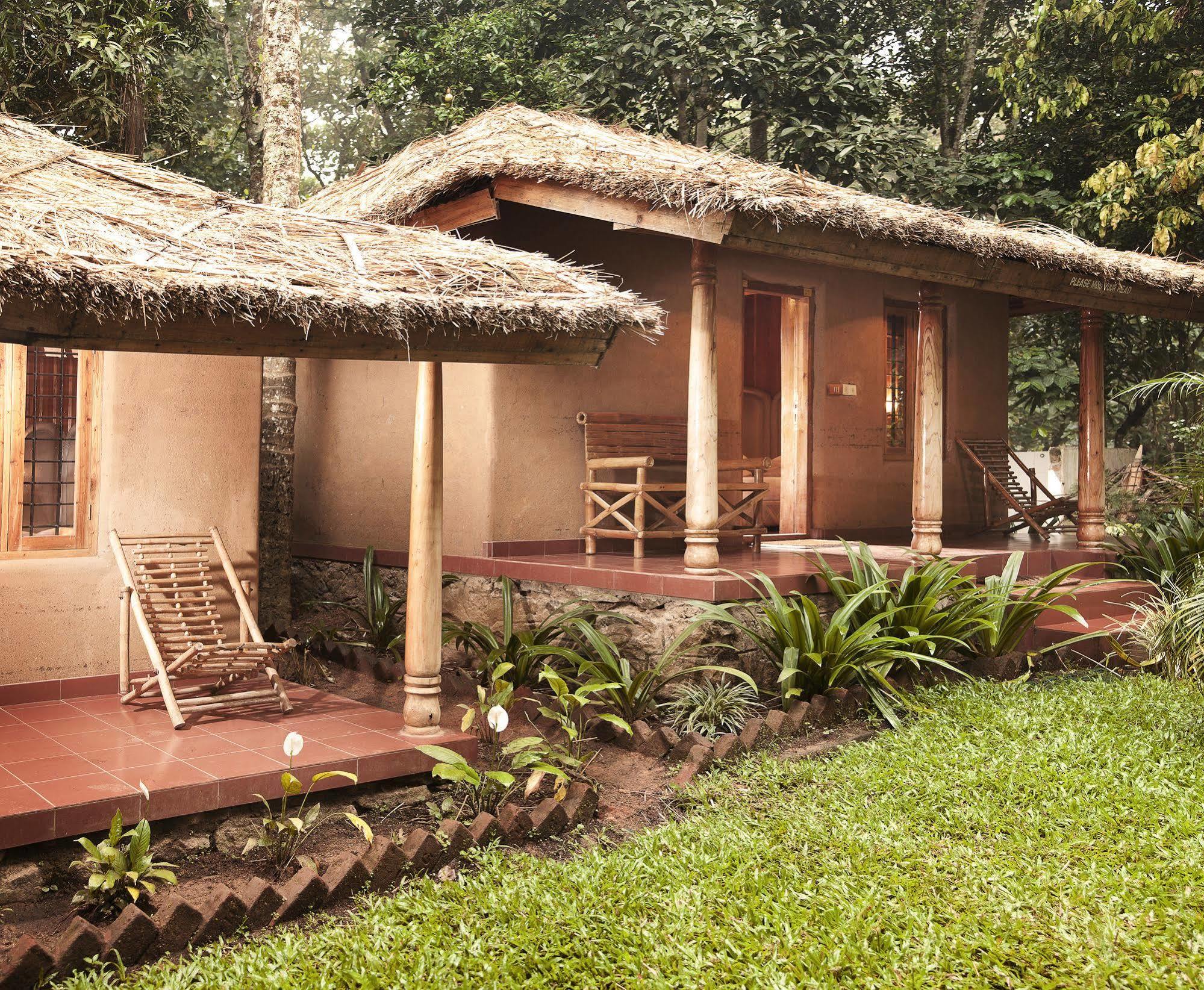 Woods N Spice - Thekkady Hotel Kumily Ngoại thất bức ảnh