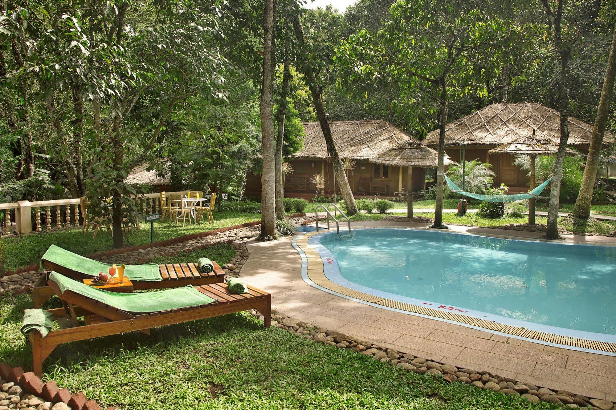 Woods N Spice - Thekkady Hotel Kumily Ngoại thất bức ảnh