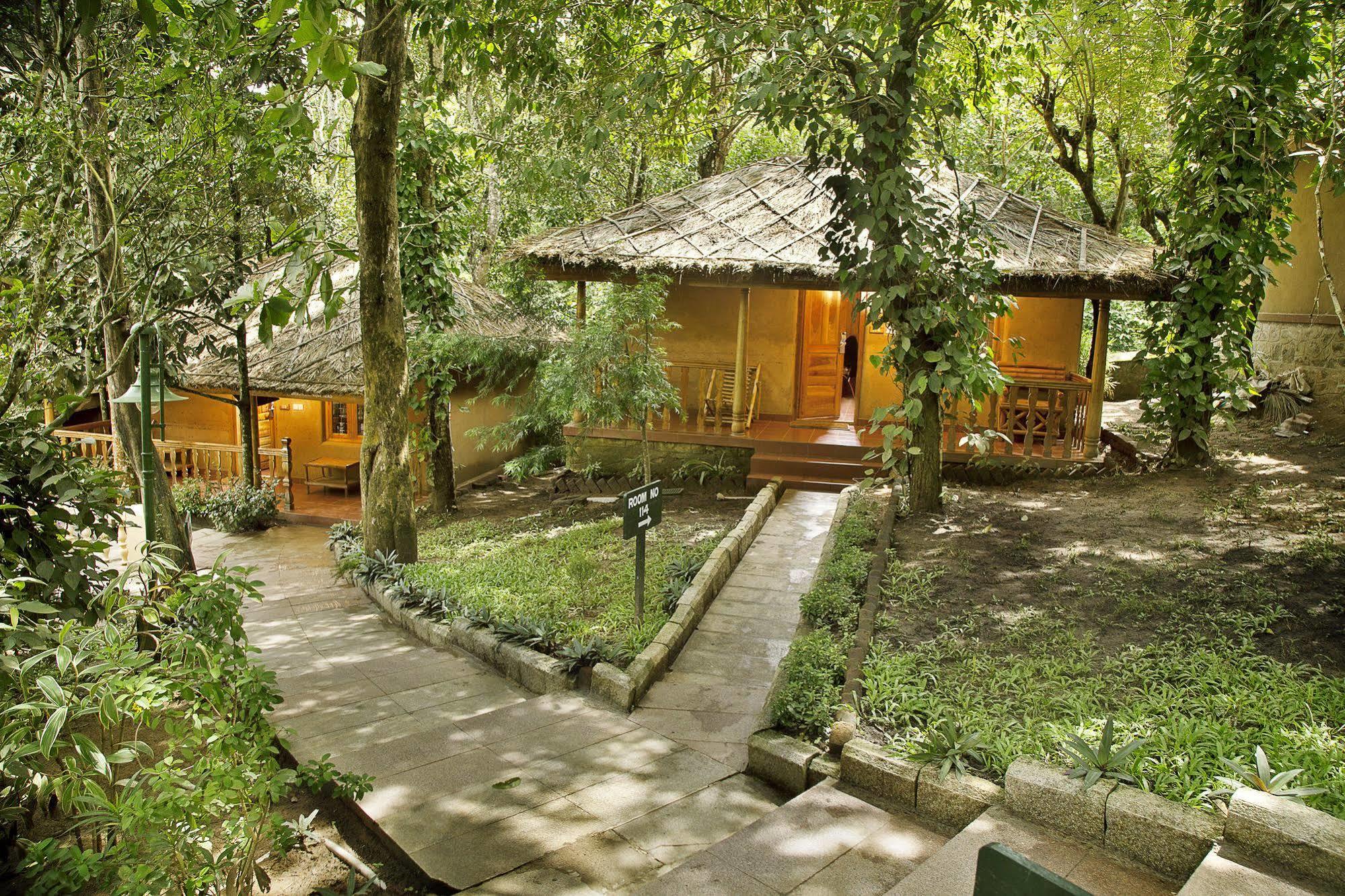 Woods N Spice - Thekkady Hotel Kumily Ngoại thất bức ảnh