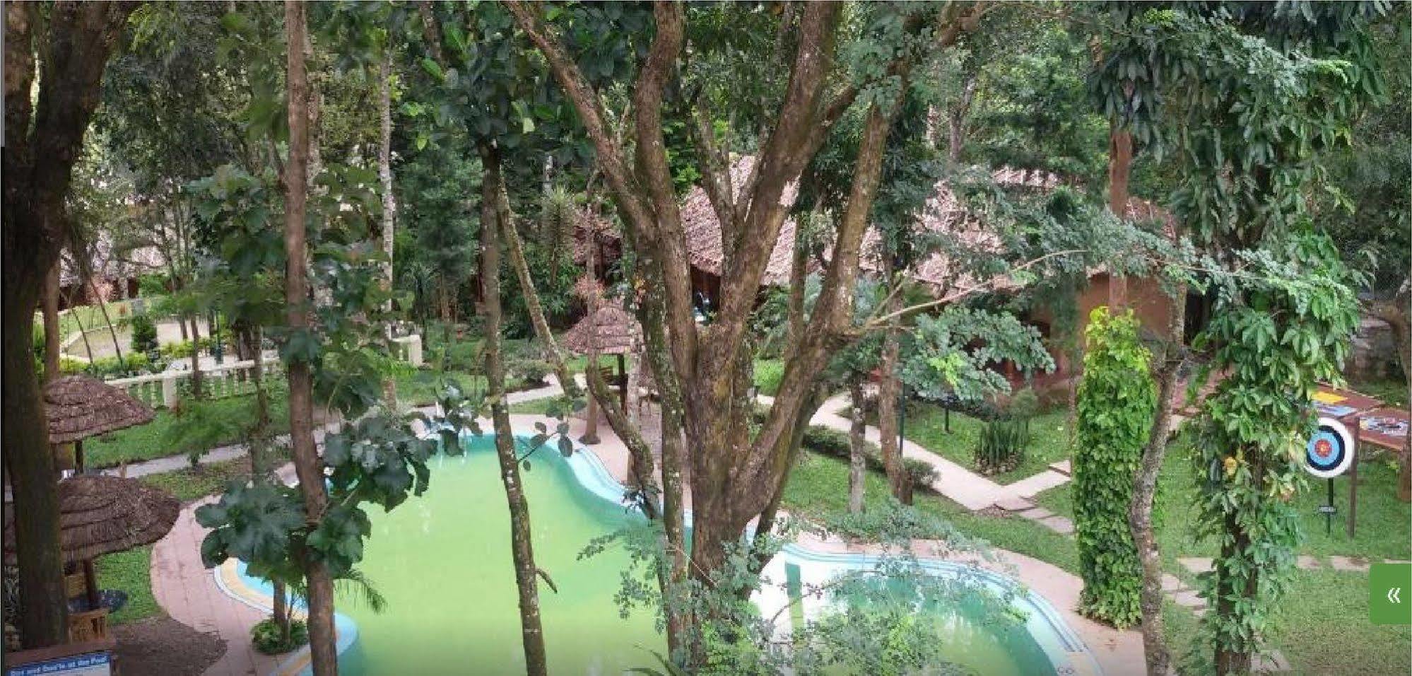 Woods N Spice - Thekkady Hotel Kumily Ngoại thất bức ảnh