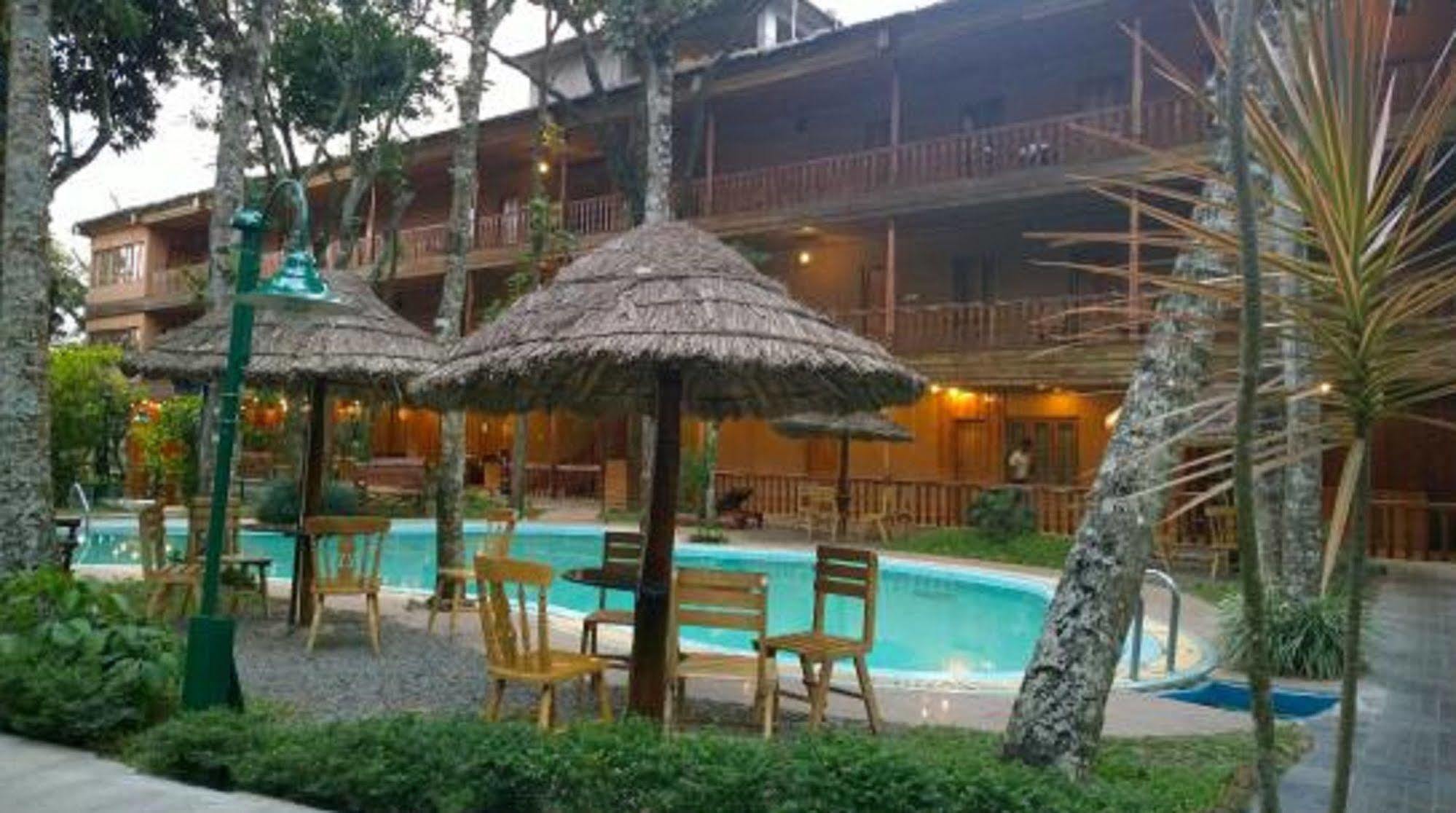 Woods N Spice - Thekkady Hotel Kumily Ngoại thất bức ảnh
