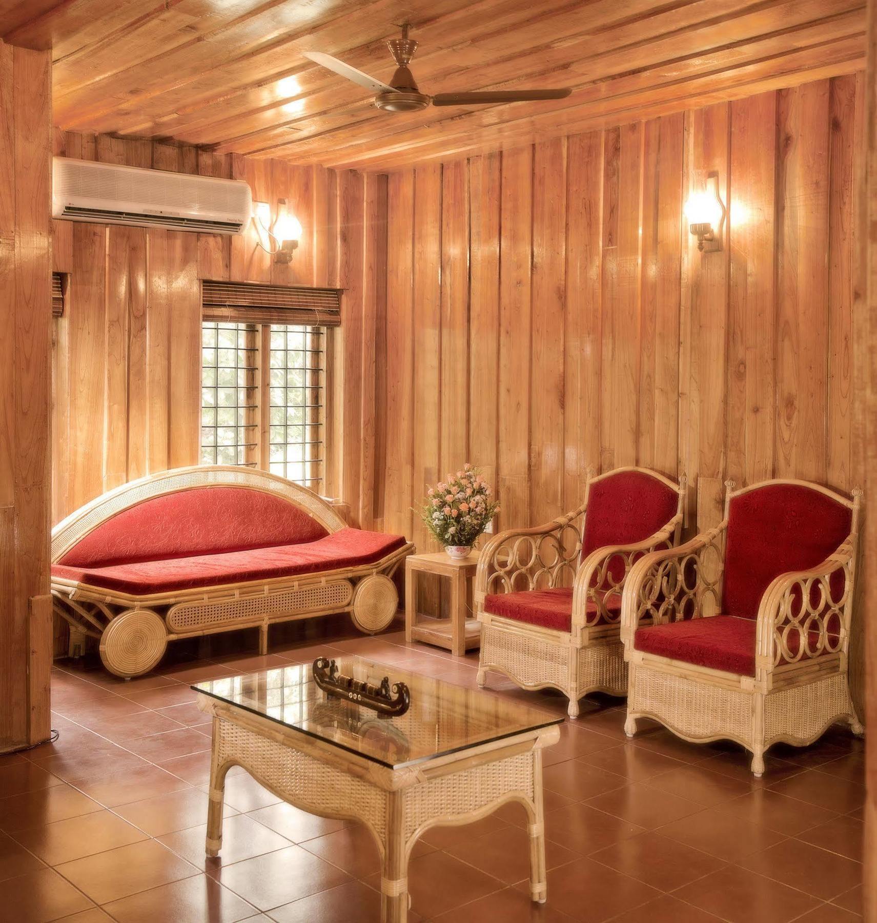 Woods N Spice - Thekkady Hotel Kumily Ngoại thất bức ảnh
