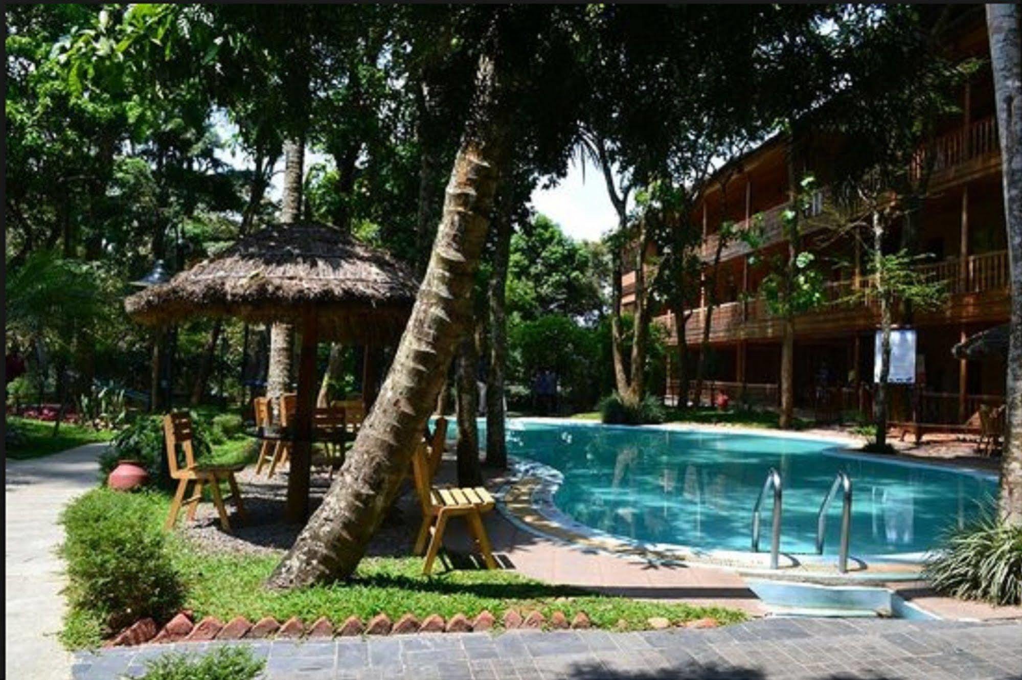 Woods N Spice - Thekkady Hotel Kumily Ngoại thất bức ảnh